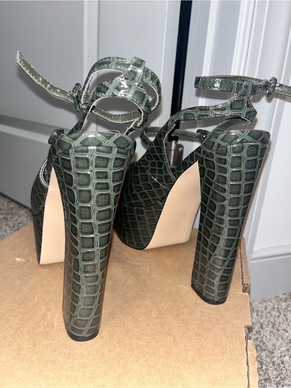 Steve Madden Women's Croc-Embossed Platform Slingback Heels in Olive Green - Picture 5 of 6